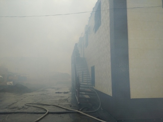 Пожар рядом с овощехранилищем случился под Хабаровском