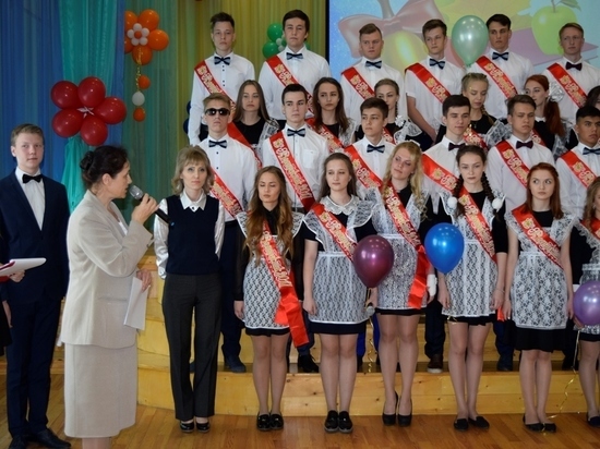 Алтайские власти рассказали, когда прозвенит последний звонок в школах края