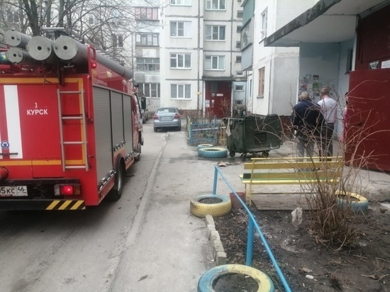 В Курске при пожаре в многоэтажке на проспекте Дружбы пострадал пенсионер