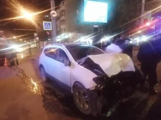 В ночном ДТП на проспекте Стачки в Ростове пострадали четыре человека