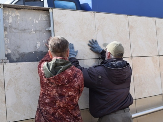 Ивановские вандалы заставили городские власти заменить плитку на Аллее славы