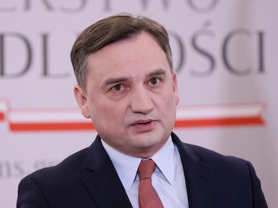 В Польше предложили приостановить взносы республики в бюджет Евросоюза