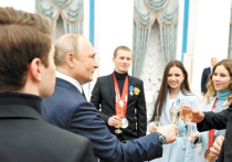 Владимир Путин наконец вручил госнаграды чемпионам Олимпиады в Пекине и поздравил призеров