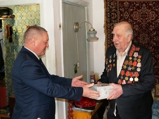 Ветераны в Хабаровске получат подарки к 9 Мая