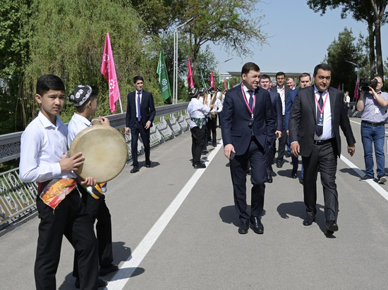 Свердловчане во главе с губернатором приняли участие в выставке «Иннопром. Центральная Азия»