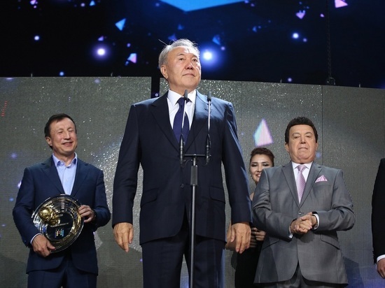В Казахстане собрались лишить Назарбаева всех привилегий