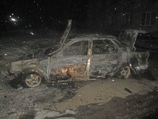 В Гусь-Хрустальном полицейские задержали подозреваемого в поджоге машины