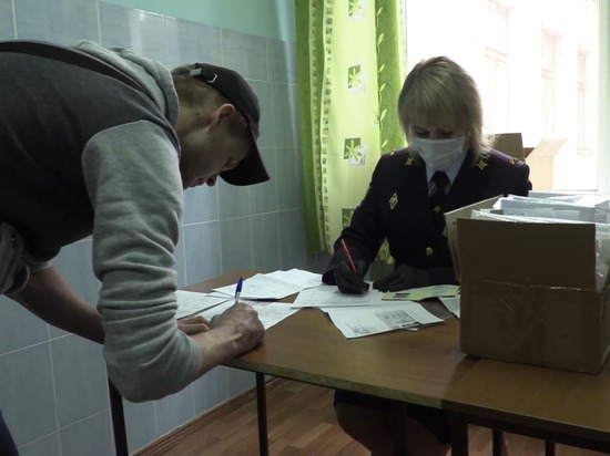 Почти сто беженцев с Украины получили свидетельства о предоставлении временного убежища