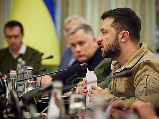  В окружении президента Украины Зеленского усилились распри