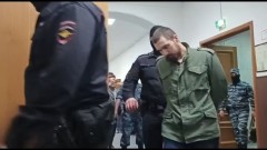 Последнего, кто готовил покушение на Соловьева, привезли в суд: видео
