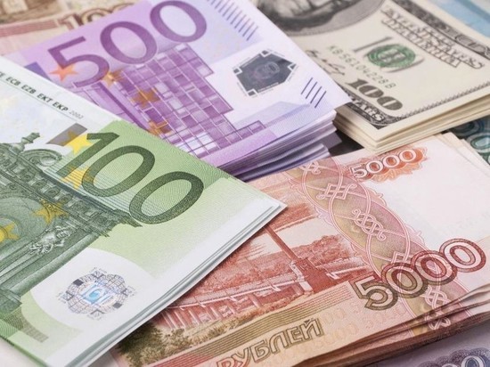 Озвучены курсы валют во Владивостоке на 28 апреля