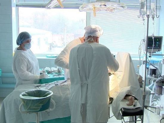 В Ярославле хирурги-онкологи провели уникальную операцию по удалению опухоли