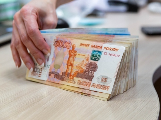 Чиновника администрации в Омской области оштрафовали на 1,7 млн рублей за взятку