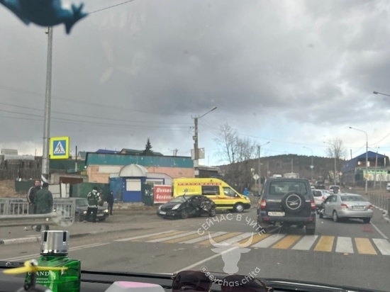 Человек пострадал в ДТП с четырьмя автомобилями на Агинском тракте в Чите