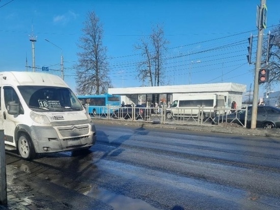 На Радоницу в Брянске назначат дополнительные автобусы до кладбищ