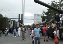 В честь Дня Победы во Владивостоке откроется выставка современного оружия, на которой будет представлено новая современная военная техника. Откроется площадка на Корабельной набережной.