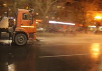 В Барнауле в ночь на 29 апреля дорожные службы помыли главные автомагистрали города