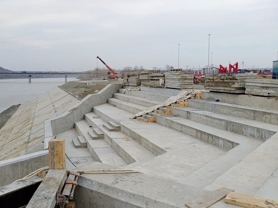 На кемеровской набережной установят новые лестницы для спуска к воде
