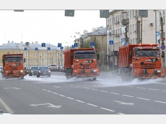 Смоленские улицы помоют с шампунем
