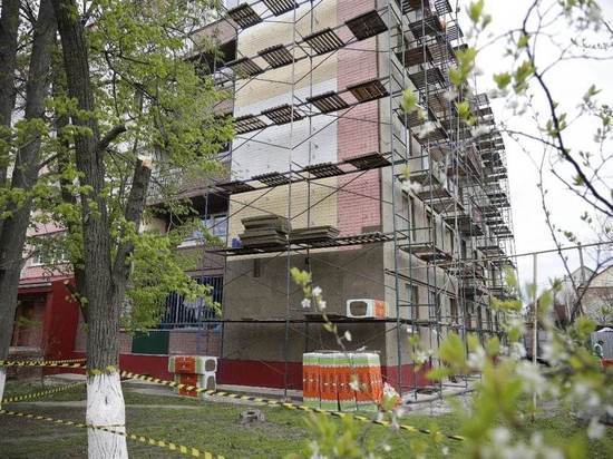 Белгородский губернатор проверил качество капремонта бывшего общежития в Шебекино