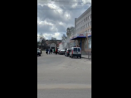 У магазина «Стройка» в Касимове загорелся автомобиль
