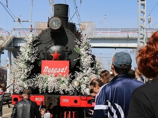 На вокзал Новороссийска в шестой раз прибыл ретро-поезд
