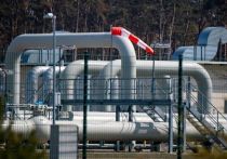 Если Евросоюз намерен сократить импорт газа из России и одновременно пополнить свои хранилища, то ему придется на несколько недель отключить от голубого топлива свои предприятия промышленности и электростанции, пишет немецкий журнал Der Spiegel