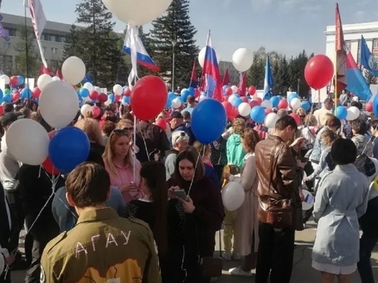 В Барнауле профсоюзы и партии отметили Первомай