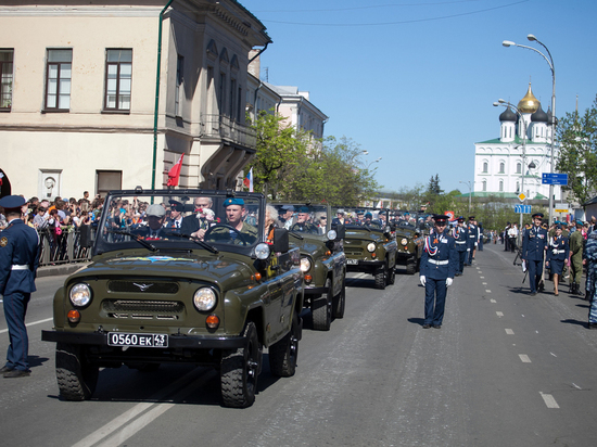 Репетиция парада и празднование Дня Победы: когда и на сколько перекроют Псков