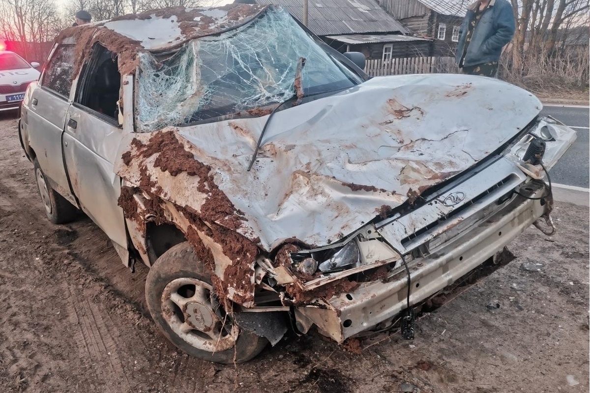 В Устьянском районе пьяный водитель попал в ДТП и сбежал, бросив своего  пострадавшего пассажира - МК Архангельск