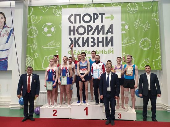 Нижегородцы завоевали «серебро» в командном чемпионате ПФО по прыжкам на батуте