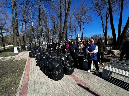 Мемориалы Кировска привели в порядок ко Дню Победы