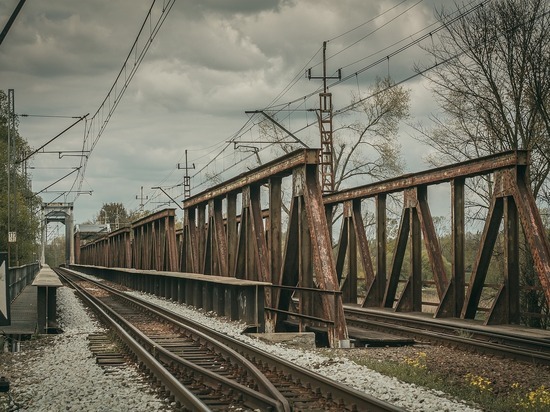 Обрушение железнодорожного моста в Курской области оказалось диверсией