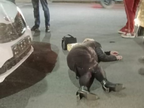 Во Владимире машина протащила пешехода 30 метров: женщина скончалась