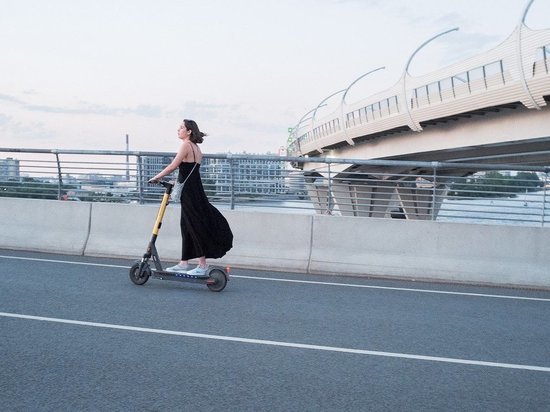 В Совфеде рекомендовали ввести ОСАГО для владельцев электросамокатов