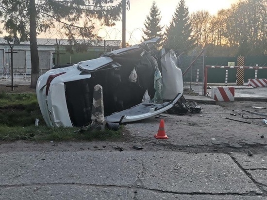 В Зеленоградском районе автомобиль «Хендэ» врезался в столб