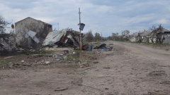 Частные дома в Рубежном разрушили до основания: кадры из ЛНР