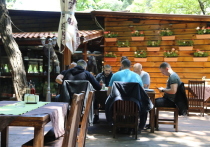 Курорты Болгарии сегодня переполнены людьми, как в горячий туристический сезон