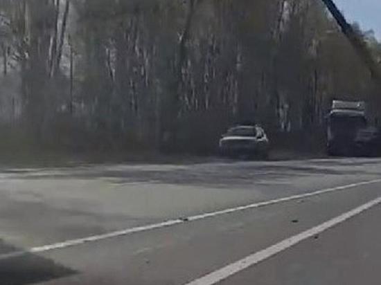 На трассе под Рязанью фура вылетела в кювет