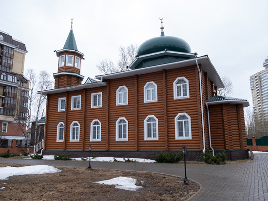 Губернатор поздравил мусульман Архангельской области с праздником Ураза-байрам