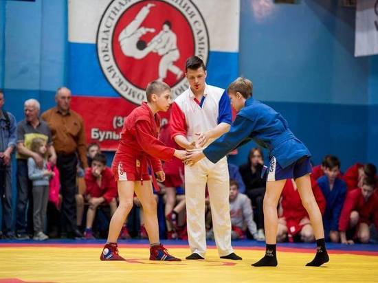 XVI турнир по самбо памяти Александра и Никиты Петровых завершился в Омске