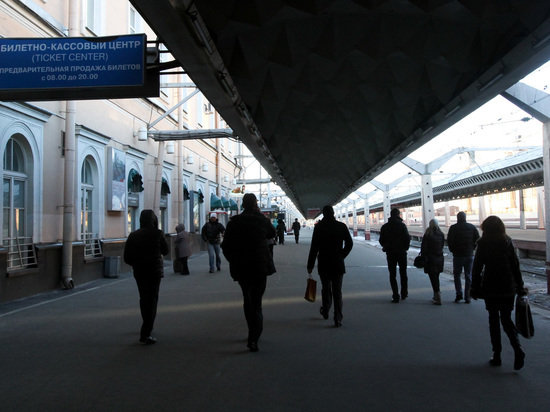 Находящегося в розыске фальшивомонетчика поймали на Московском вокзале