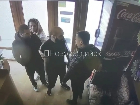 В станице Раевской в Новороссийске отдыхающие устроили драку в кафе