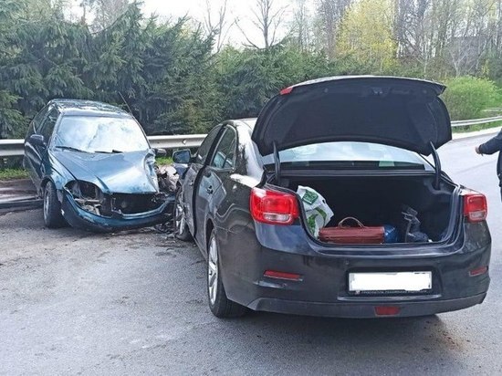 В Гвардейском районе пенсионер выехал на встречку и врезался в «Хонду»