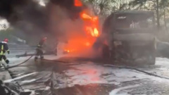 На Украине пассажирский автобус столкнулся с бензовозом: видео