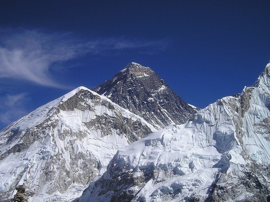 Китай установил на Эвересте самую высокую метеостанцию в мире
