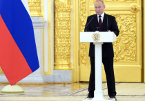 Указ о контрсанкциях, подписанный Владимиром Путиным 3 мая и уже вступивший в силу, позволит России на законных основаниях прекратить поставки газа в страны, которые откажутся от предложенной Кремлем рублевой схемы расчетов и продолжат платить в евро