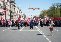 Старт традиционного шествия «Бессмертный полк» в Петербурге запланирован 9 мая на 15:00. Об этом сообщил вице-губернатор Петербурга Борис Пиотровский.