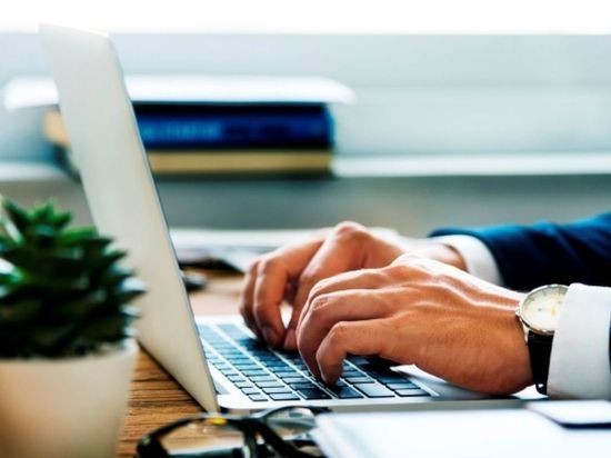 Роскомнадзор потребовал от Google восстановить доступ к «Первому российскому национальному телеканалу».