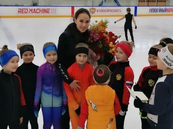Олимпийская чемпионка Алина Загитова проводит мастер-классы в Хабаровске